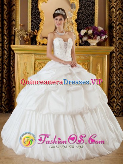 Bangor Down White Beaded Decorate Remarkable Elegant Strapless Quinceanera Dress In Ballymartin Down - Click Image to Close
