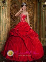 Hyannis Massachusetts/MA Beading and Appliques Yet Pick-ups Decorate Bodice Wonderful Red Quinceanera Dress Sweetheart Taffeta Ball Gown