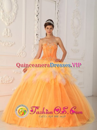 vOrange Ruffles Sweetheart Floor-length Quinceanera Dress With Appliques and Beading For Clebrity In Pinetop - Click Image to Close