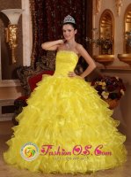 La Jolla California/CA Yellow Ruffles Layered Ruches Bodice Amazing Quinceanera Dress In New York