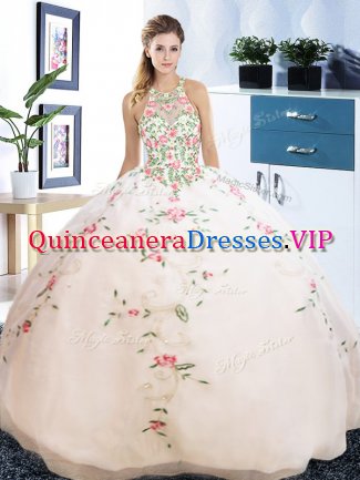 Halter Top White Ball Gowns Embroidery Sweet 16 Dresses Lace Up Organza Sleeveless Floor Length