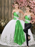 Sweetheart Sleeveless Lace Up 15 Quinceanera Dress White Organza