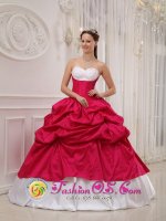Penzance Cornwall Customize Hot Pink and White Sweetheart Sweet 16 Dress With Pick-ups and Taffeta Beading(SKU QDZY380y-1BIZ)