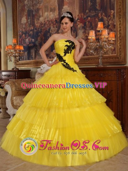 Sandnes Norway Yellow Layered Quinceanera Dress With Appliques Bodice Strapless In Illinois - Click Image to Close