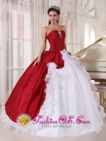 FolsomCalifornia Wine Red and White Ball Gown Quinceanera Dress For Hand Made Flowers and Beading Brooch with Sweetheart Organza and Taffeta