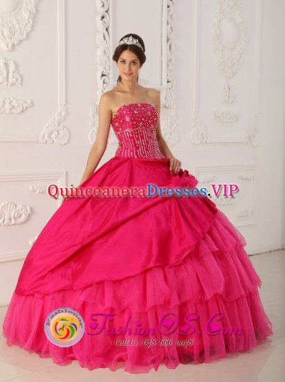 Lovely Beading Hot Pink Quinceanera Dress For Dresden Strapless Organza and Taffeta Gown - Click Image to Close