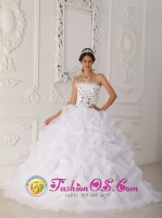 Poissy France Cheap White Hand Made Flowers Quinceanera Dress With Strapless Court Train gold Beading and Ball Gown