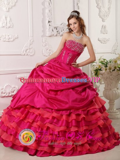 Killington Vermont/VT Hot Pink Ball Gown Quinceanera Dress For Beaded Decorate Strapless Neckline Floor-length Ball Gown - Click Image to Close