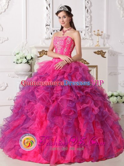 Trujillo Honduras Elegant Satin and Organza With Embroidery Hot Pink and Purple For Quinceanera Dress Sweetheart Ruffled Ball Gown - Click Image to Close