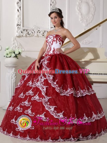Thomaston Maine/ME Appliques Decorate White and Wine Red Quinceanera Dress In Florida - Click Image to Close