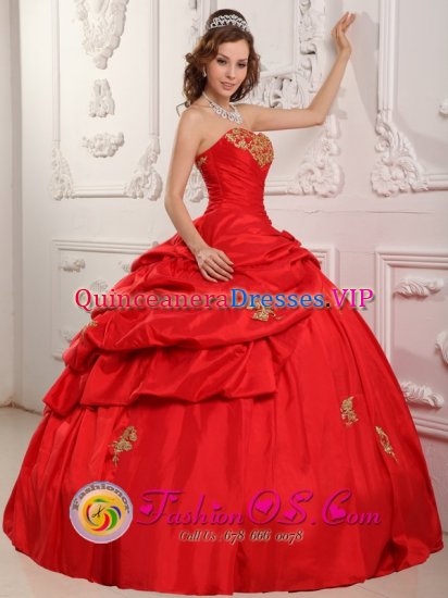Dulles Virginia/VA Princess Strapless Appliques and Pick-ups For Wonderful Red Quinceanera Dress Sweetheart Taffeta - Click Image to Close