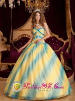 North Manchester Indiana/IN Low price Ombre Color Quinceanera Dress Sweetheart Beading Decorate Bust Organza Ball Gown