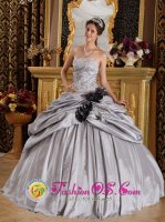 Salcombe Devon Appliques Hand Made Flower Decorate Romantic Gray Quinceanera Dress For Strapless Taffeta Ball Gown
