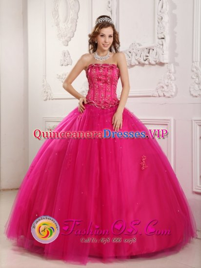 Northeast Harbor Maine/ME Gorgeous strapless beaded Hot Pink Quinceanera Dress - Click Image to Close