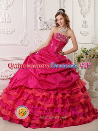 Suomenniemi Finland Hot Pink Ball Gown Quinceanera Dress For Beaded Decorate Strapless Neckline Floor-length Ball Gown