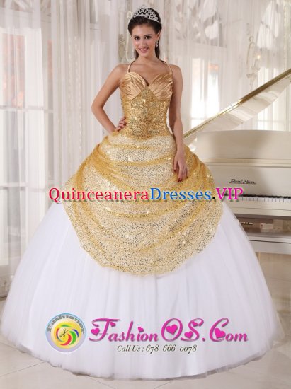 Appliques V-neck Champagne and White Needham Massachusetts/MA Quinceanera Dress Informal Spaghetti Straps Halter top Tulle and Sequin Ball Gown - Click Image to Close