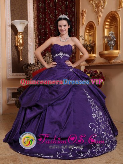 Richmond California/CA Eggplant Purple Embroidery Sweetheart Quinceanera Dresses With Ruched Bodice Taffeta - Click Image to Close