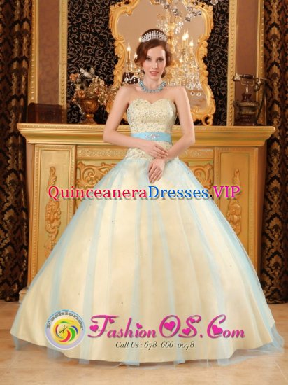 Elegant Beading Light Yellow Quinceanera Dress For Sweetheart Satin and Organza A-line Gowns in San Diego CA - Click Image to Close
