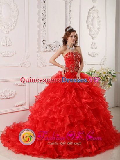 Grazalema Spain Ruffles and Embroidery Informal Red Quinceanera Dress Strapless Organza Brush Train Ball Gown - Click Image to Close