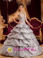 Appliques With Beading Decorate Bodice Romantic Gray Halter Taffeta Ball Gown Quinceanera Dress in Oxford Alabama/AL(SKU QDZY163-CBIZ)
