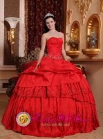 Santa Monica California Appliques Beautiful Red Quinceanera Dress For Formal Evening Sweetheart Taffeta Ball Gown