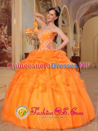 Soulbury Buckinghamshire Appliques and Pick-ups For sweetheart Orange Quinceanera Dress With Taffeta and Organza