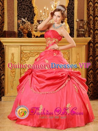 Santander Spain Stylish Strapless Watermelon Red Beading and Appliques Quinceanera Dress Party Style