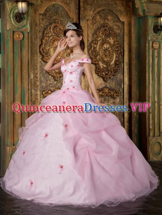 Post Falls Idaho/ID Romantic Pink Off The Shoulder Organza Quinceanera Dress With Colorful Flowers