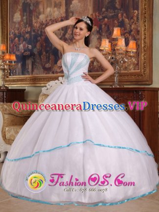 Aubrey TX Exquisite Beading Gorgeous White For Quinceanera Dress Strapless Organza Ball Gown