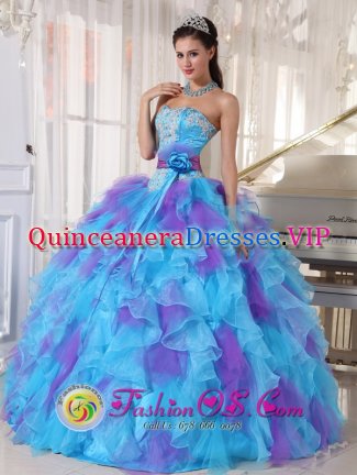 sweetheart neckline Bodice Baby Blue and Purple Appliques Decorate Ruffles Hand Made Flower For Payson AZ Quinceanera Dress