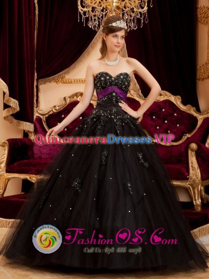 Morella Spain Wonderful Black Sweetheart Neckline Quinceanera Dress With Beaded Appliques And sash Decorate On Tulle - Click Image to Close