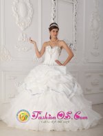 White and Beautiful sweetheart Quinceanera Dress With Lace-up Pick-ups and Beading Ball Gown in Swansboro Carolina/NC(SKU QDZY465-IBIZ)