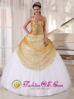 Cheraw South Carolina S/C Appliques V-neck Champagne and White Quinceanera Dress Informal Spaghetti Straps Halter top Tulle and Sequin Ball Gown