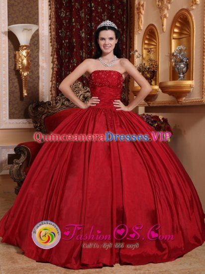 Milnthorpe Cumbria Gorgeous Custom Made Red Beaded Decorate Bust Quinceanera Dress With Strapless Taffeta In Michigan - Click Image to Close
