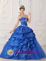 Roanoke Rapids Carolina/NC A-Line Princess Sapphire Blue Appliques and Beading Decorate Gorgeous Quinceanera Dress With Sweetheart Taffeta and Tulle(SKU QDZY157-FBIZ)