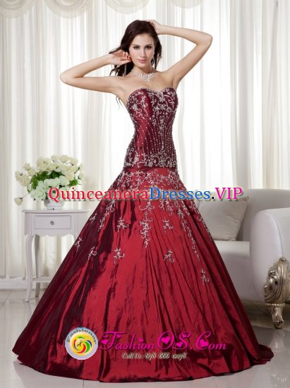 Indiana Indiana/IN Gorgeous Wine Red A-line Sweetheart Floor length Taffeta Beading and Embroidery Prom Dress - Click Image to Close