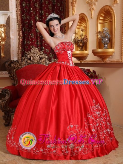 Customize Red Embroidery Port Huron Michigan/MI Gorgeous Quinceanera Dress With Strapless Satin - Click Image to Close