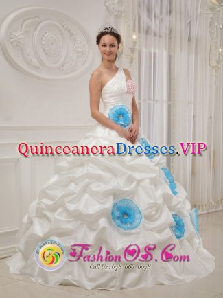 Reading Pennsylvania/PA Beautiful One Shoulder Neckline White Flowers Decorate Quinceanera Dress With ruffles