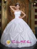 White Sweet 16 Dress With Halter Taffeta Beading Ball Gown In Lake Geneva Wisconsin/WI(SKU QDZY260-HBIZ)