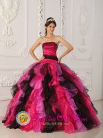 Berga Spain Ruffles Strapless Multi-color Quinceanera Gowns With Appliques Tulle For Sweet 16