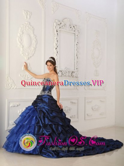 Perfect Royal Blue Appliques Chapel Train Quinceanera Dress For Townsville QLD Sweetheart Taffeta and Organza Ball Gown - Click Image to Close