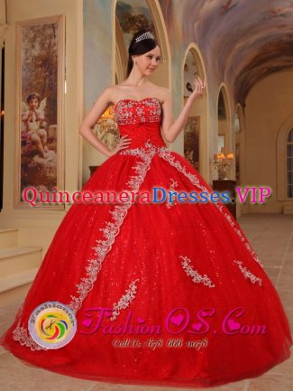Appliques Decorate Bodice Red Ball Gown Floor-length Sweetheart Quinceanera Dress For Grand Canyon Arizona