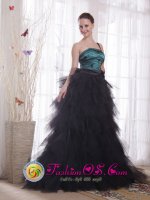 Alesund Norway Appliques and Ruch Black and Blue A-line Brush Train Tulle Quinceanera Dama Dress With One Shoulder