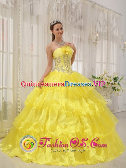 Bulverde TX Yellow Sweet Quinceanera Dress For Strapless Taffeta and Organza With Beading Ball Gown - Click Image to Close