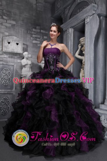 Bodice Ruffles Taffeta and Organza Exclusive Drak Purple and Black Duisburg Germany Quinceanera Dresses - Click Image to Close