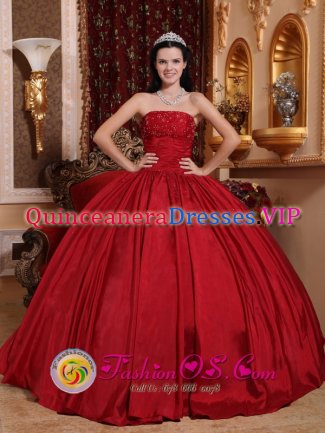 Comendador Dominican Republic Gorgeous Custom Made Red Beaded Decorate Bust Quinceanera Dress With Strapless Taffeta In Michigan