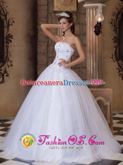 Tonsberg Norway Embroidery Romantic Strapless Quinceanera Dress White Satin and Tulle Ball Gown - Click Image to Close