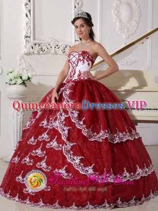 Consuelo Dominican Republic Appliques Decorate White and Wine Red Quinceanera Dress