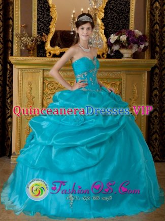 Haro Spain Appliques Decorate Sweetheart Bodice Teal Quinceanera Dress For Hand Made Flower and Pick-ups