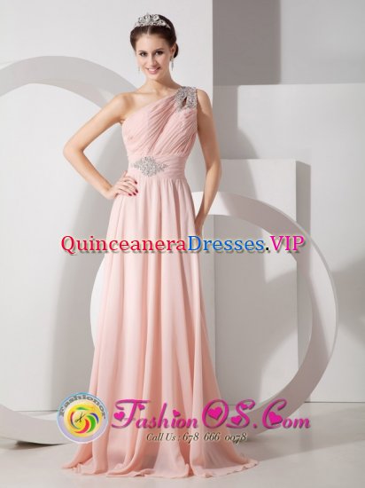 One Shoulder Baby Pink Empire Brush Train Chiffon Ruch and Beading Elegant Quinceanera Dama Dress in Necochea Argentina - Click Image to Close